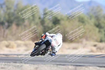 media/Dec-07-2025-CVMA (Sun) [[3e7d2de5dc]]/Race 12- Formula 40 MW and LW/